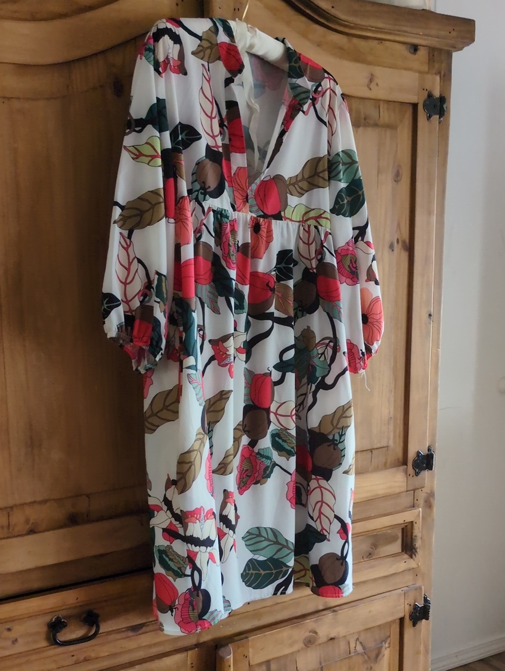 Floral Print White V-Neck Balloon Sleeve Dress
